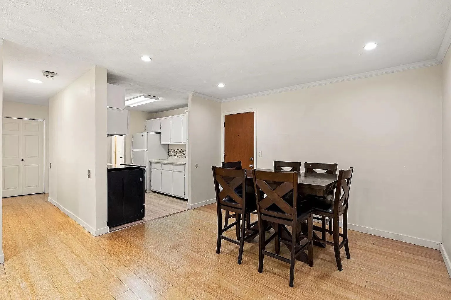 3 bed, 1285 sqft, $2,800 — Photo 3