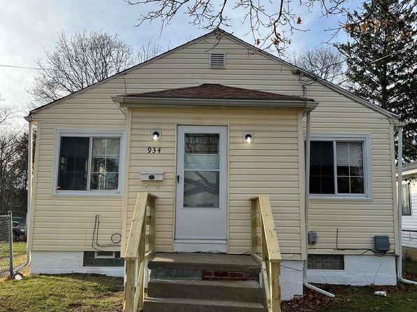 934 Mercer Ave