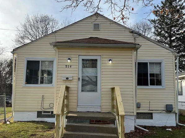 934 Mercer Ave, Akron, OH 44320