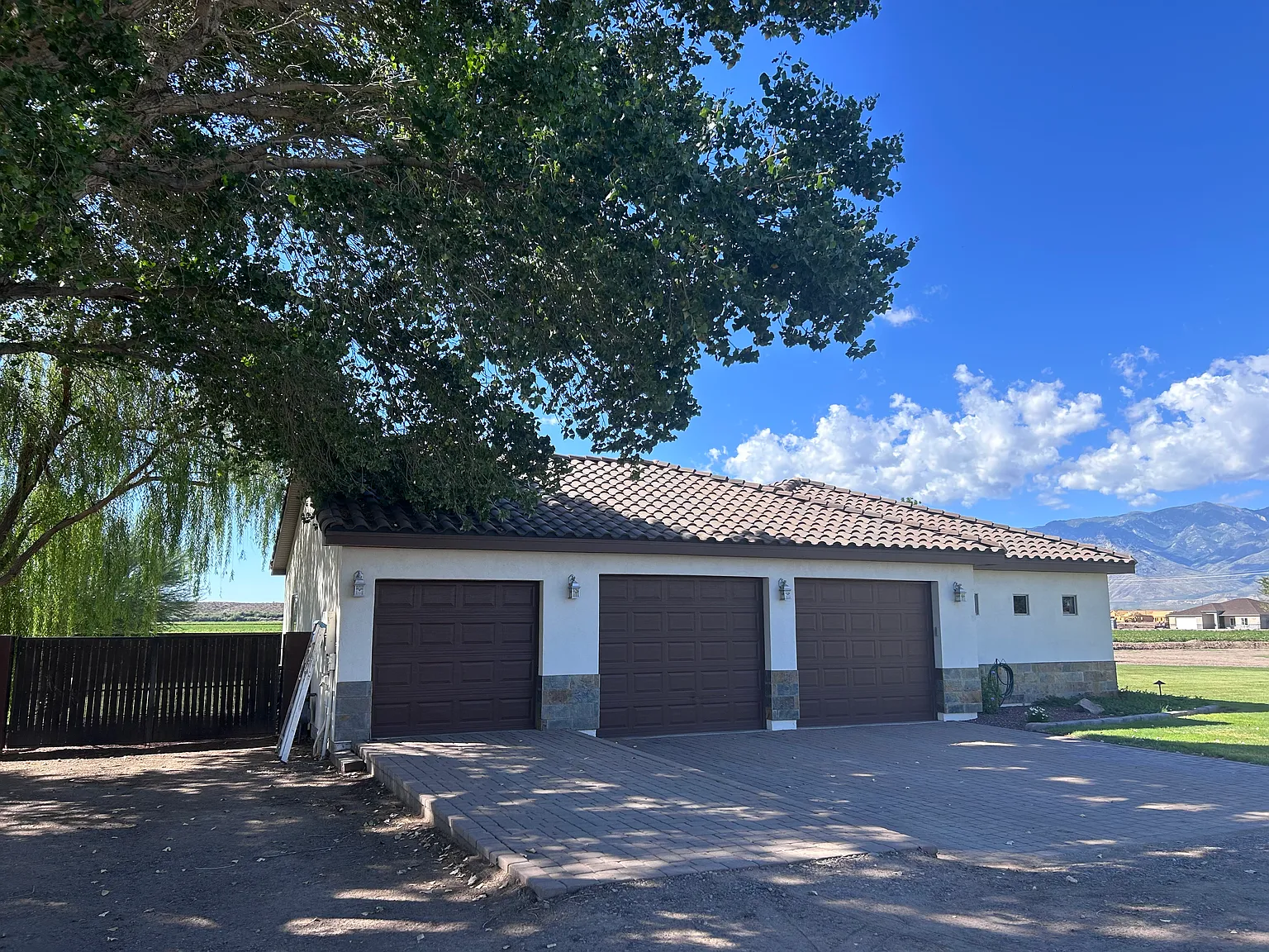 4 bed, 3200 sqft, $2,850 — Photo 3