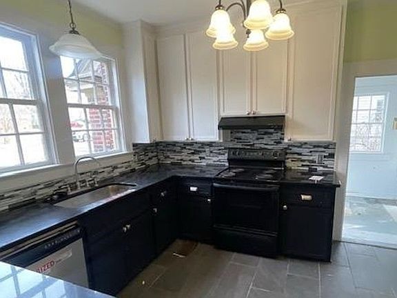 5th image of 3418 Wellington Rd