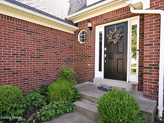 5th image of 5802 Waveland Cir