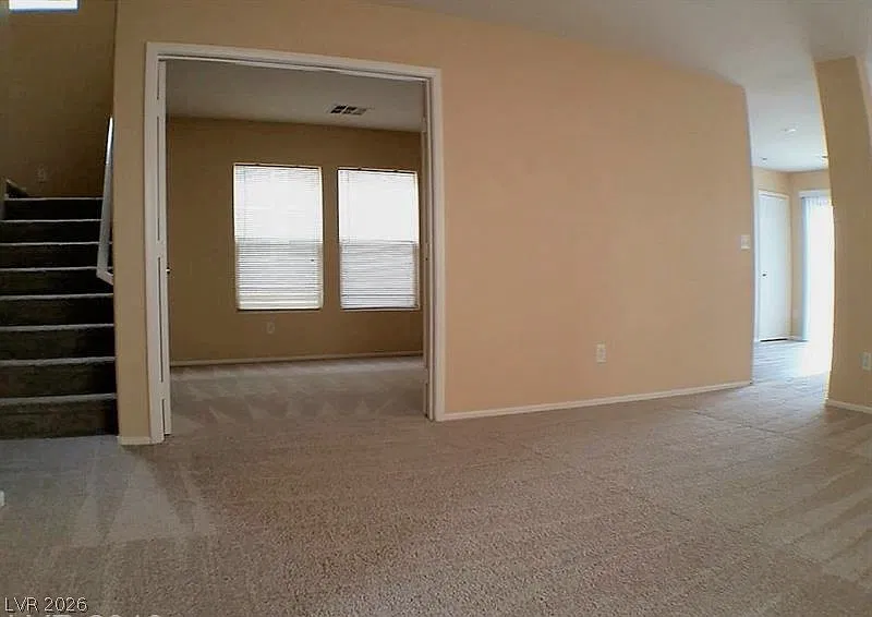 3 bed, 2.5 bath, 2021 sqft, $2,150 — Photo 3