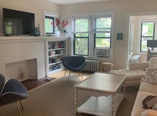 935 Michigan Ave, Evanston, IL 60202