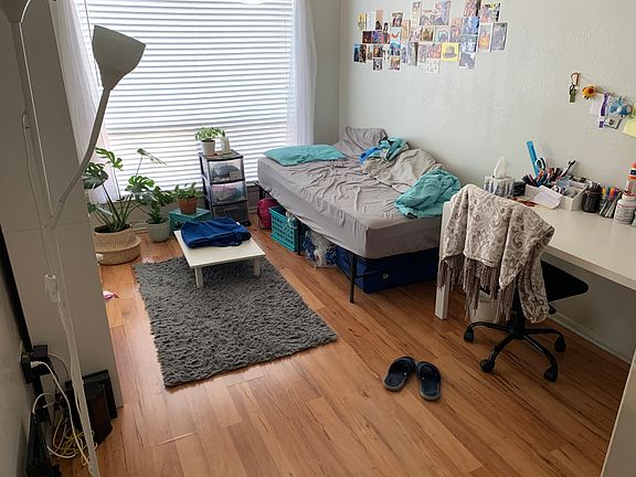 3rd image of 806 W 24th St APT 229