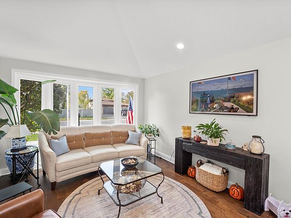 5th image of 13749 Crestview Ct