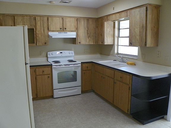 5th image of 3241 N Maidencane Dr