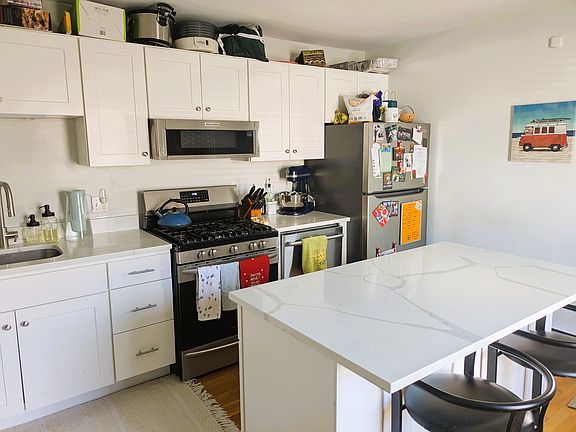 2nd image of 286 Concord Ave APT 2B