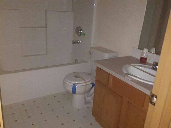 2nd image of 213 Algona Blvd S
