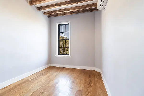 Rented by Compass | media 12