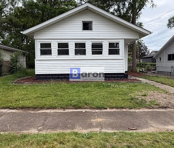526 S 28th St — Photo 13