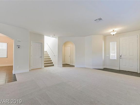 4th image of 136 Water Hazard Ln
