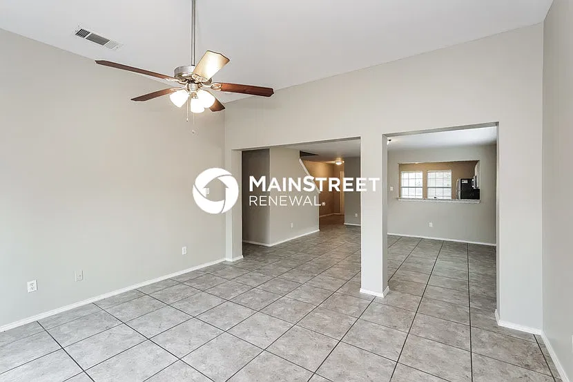 2923 Saint Bernard Dr — Photo 4