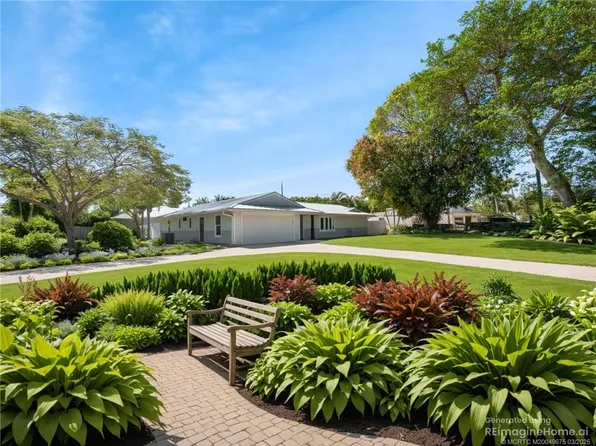 1318 SE Riverside Dr, Stuart, FL 34996