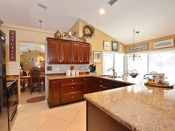 4th image of 10786 NW 9th Mnr