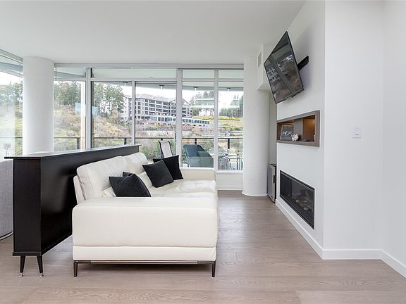 5th image of 2000 Hannington Rd #915