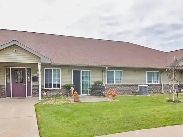 409 Garfield St #J, Gladbrook, IA 50635