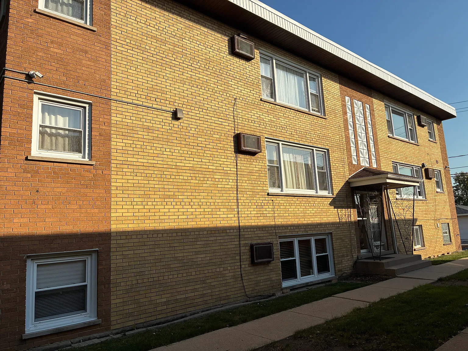 1 bed, $1,400 — Photo 1