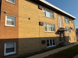 6435 W 63rd St APT 1R, Chicago, IL 60638