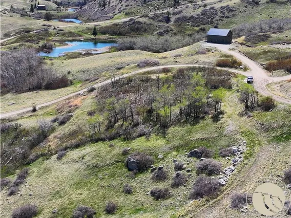 18 Elk Park Trl, Nye, MT 59061