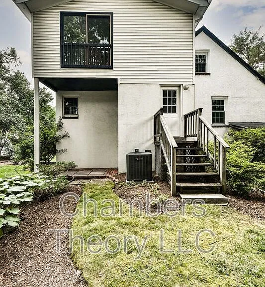 419 S Barton St — Photo 22