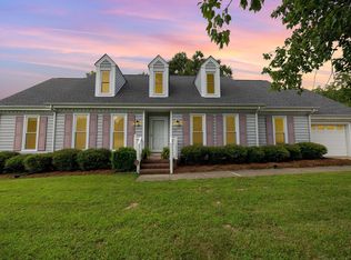104 Meadows Cir, Knightdale, NC 27545