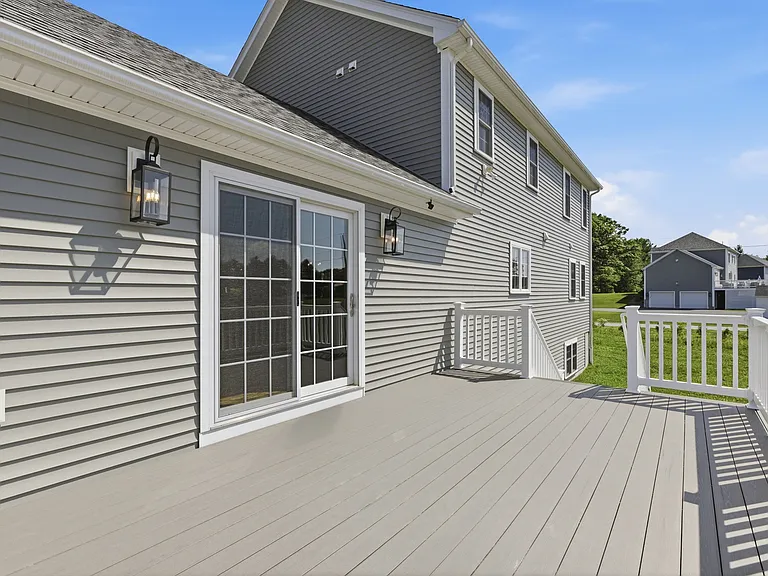 169 Glenwood Rd — Photo 40