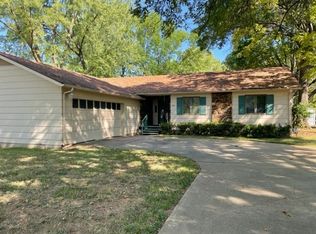 530 W Main St, Cherryvale, KS 67335