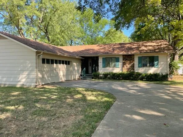 530 W Main St, Cherryvale, KS 67335