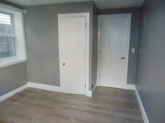 3rd image of 4074 Wilder Ave