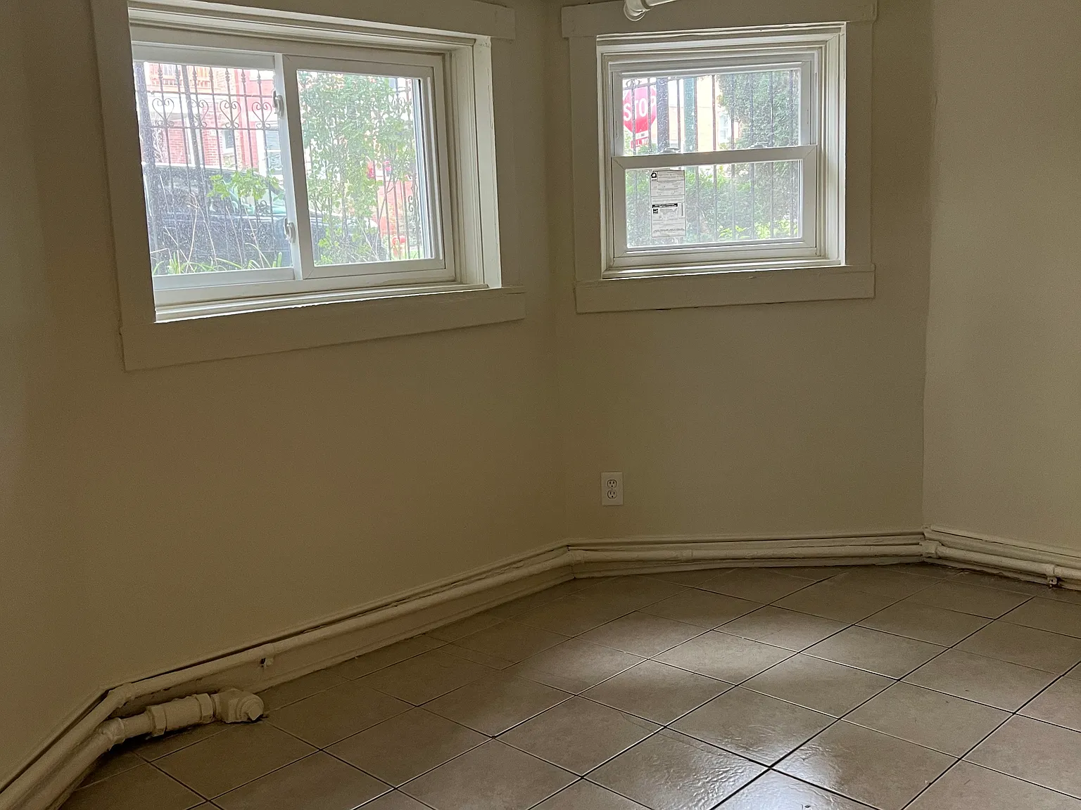 1 bed, 650 sqft, $1,150 — Photo 4