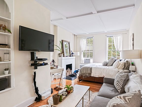 3rd image of 55 Morton St APT 3C