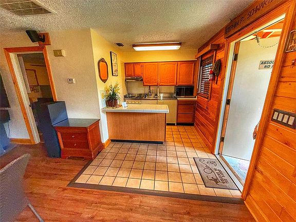 3rd image of 403 COTTAGE CIRCLE E #403