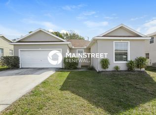 571 Bluff Pass Dr, Eustis, FL 32726