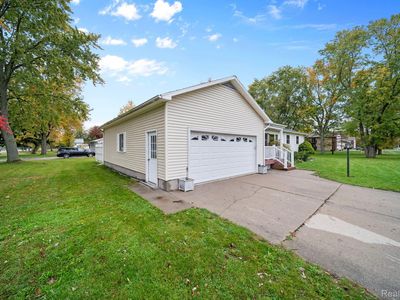 2980 Beach Rd, Port Huron, MI, 48060