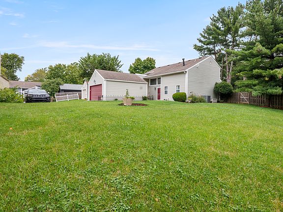 2nd image of 869 Woodcross Ct