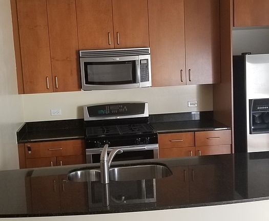 3rd image of 519 Grove Ln