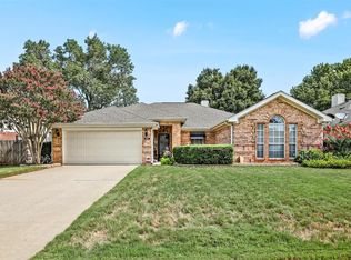 325 Stately Oak Ln, Lake Dallas, TX 75065