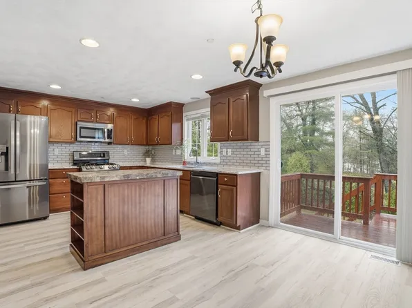 81 Salem Rd Unit 103, Billerica, MA 01821