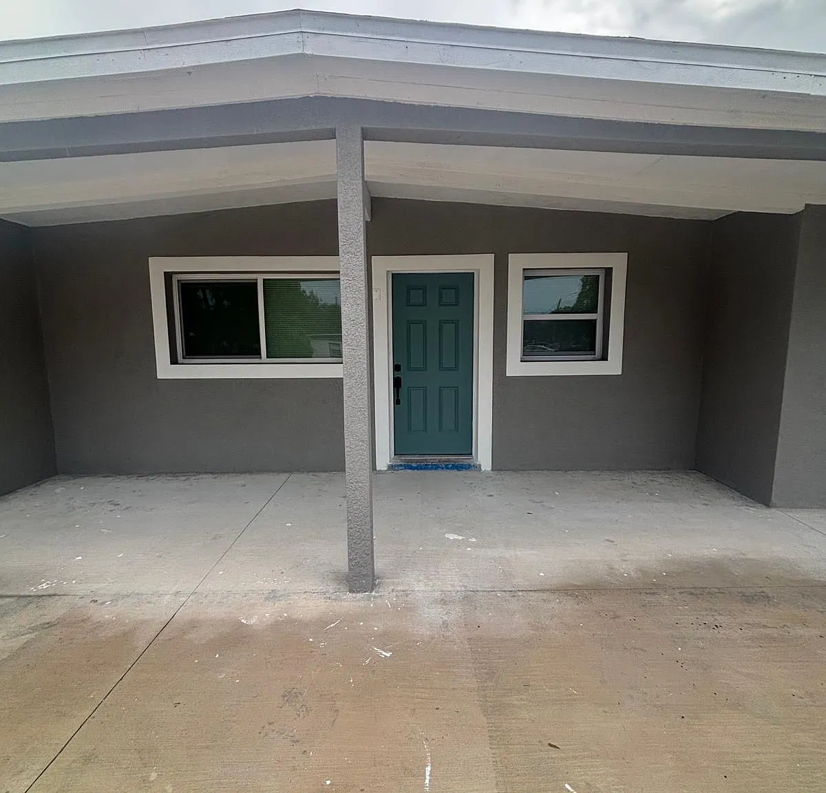 3 bed, 1256 sqft, $2,200 — Photo 2