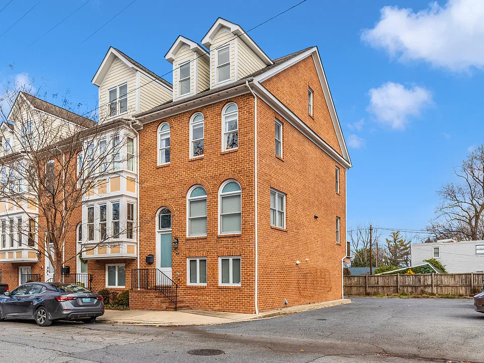 5 College Ave #A