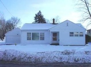 310 E Wells St, Geneseo, IL 61254