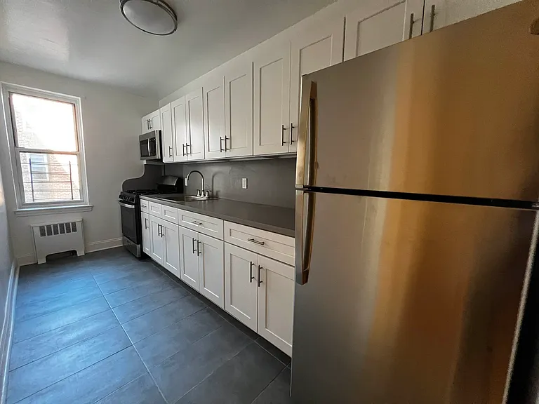 143-36 Barclay Ave #4P — Photo 2