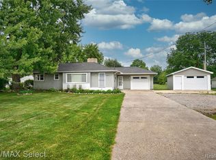 4413 Van Slyke Rd, Flint, MI 48507