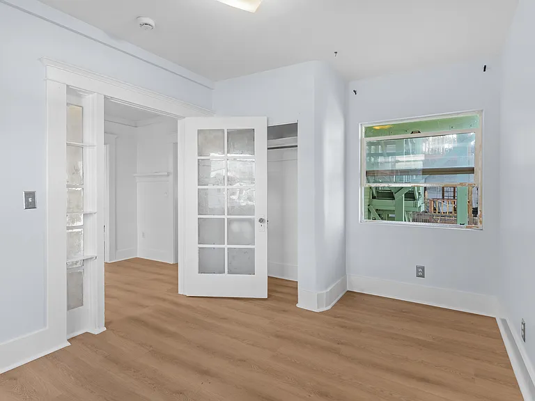 1071 Laguna Ave #1071 — Photo 11