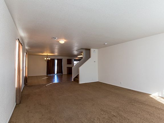 3rd image of 9594 Castle Oaks Dr