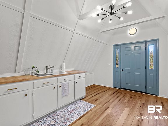 5th image of 16390 Juniper Ln