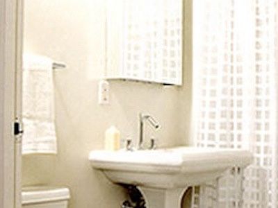5th image of 323 W 96th St APT 207
