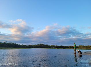 261 Lakeview Way, Interlachen, FL 32148