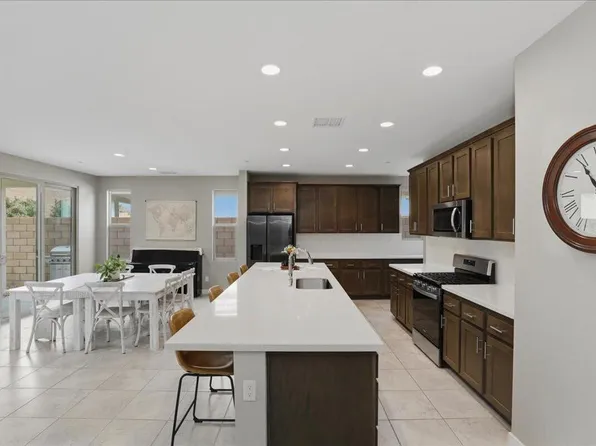 73721 Raphael Dr, Palm Desert, CA 92211